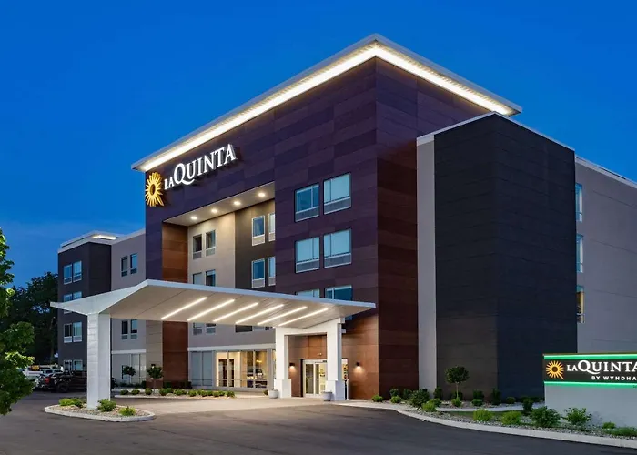 Laquinta Suites By Wyndham South Bend Notre Dame Area