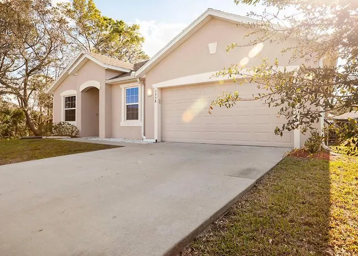Modern 4 Bdr Home Near Tradition Town Center