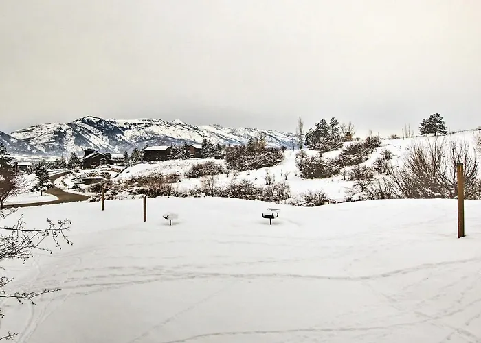 Cozy Eden Condo W/ Mtn Views In Wolf Creek Resort!