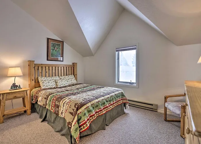 Fireplace & Stream Access: Cozy Grand Lake Retreat