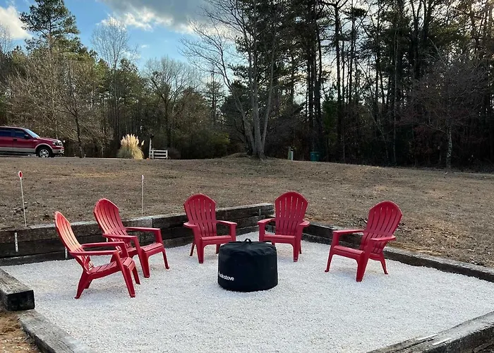 Stylish Fort Payne Retreat: Hike & Rock Climb