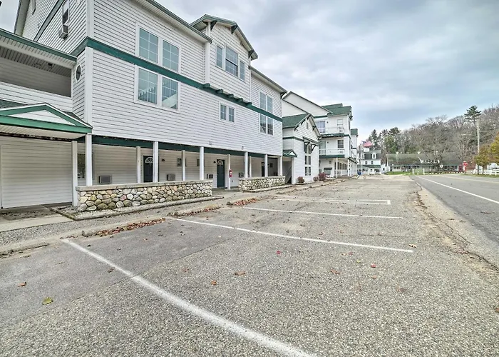 Updated Onekama Resort Condo On Portage Lake!