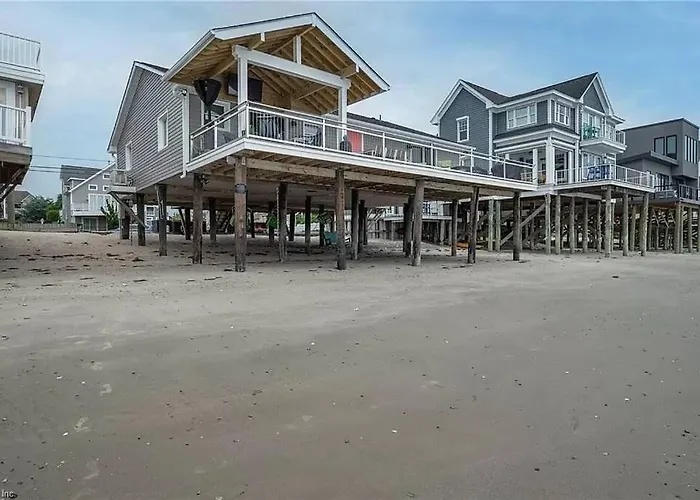 Bay Bliss - Private Beachfront Home With 180° Views & Hot Tub!