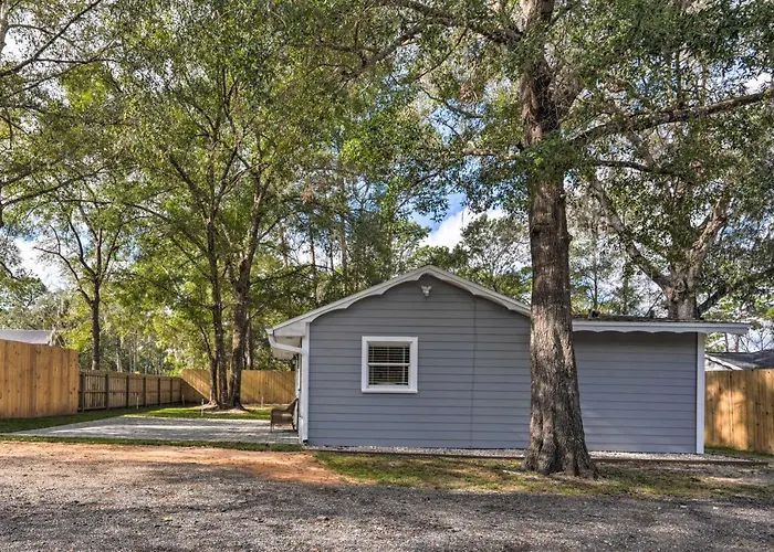 Apopka Getaway W/ Yard & Covered Patio