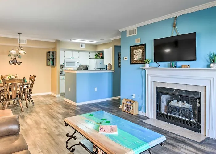 5 Mi To Beach: Gulf Shores Condo W/ Perks!