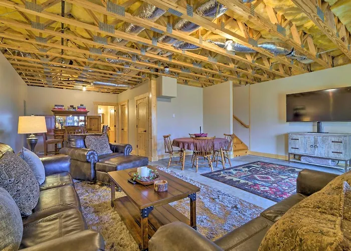 Blue Ridge Mountain Gem W/ Deck & Community Perks