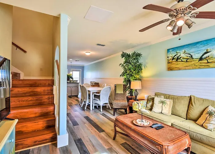 Near Beach & Golfing: Port Aransas Condo W/ Deck