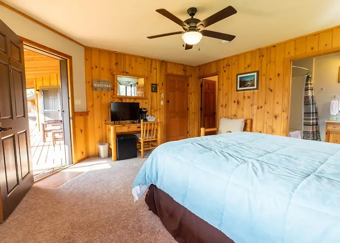 Twin Peaks Guest Ranch