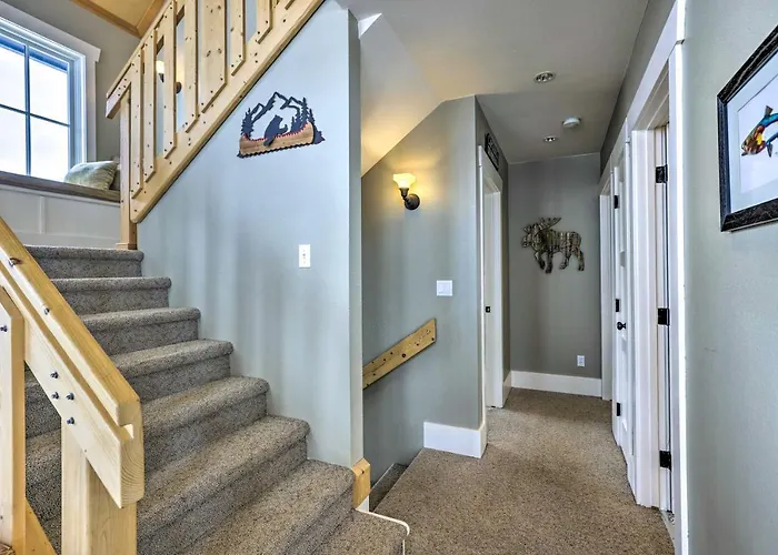 Granby Home: Stunning Mountain & Lake Views!