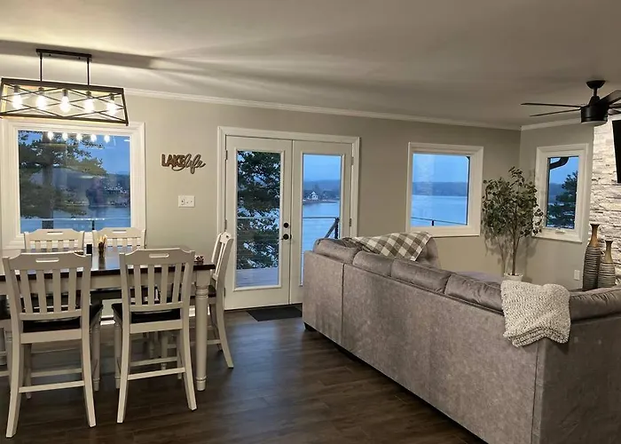 Modern Lakefront Views At Lake Hickory Haven