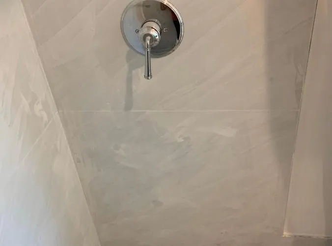 Bedroom And Bathroom 4