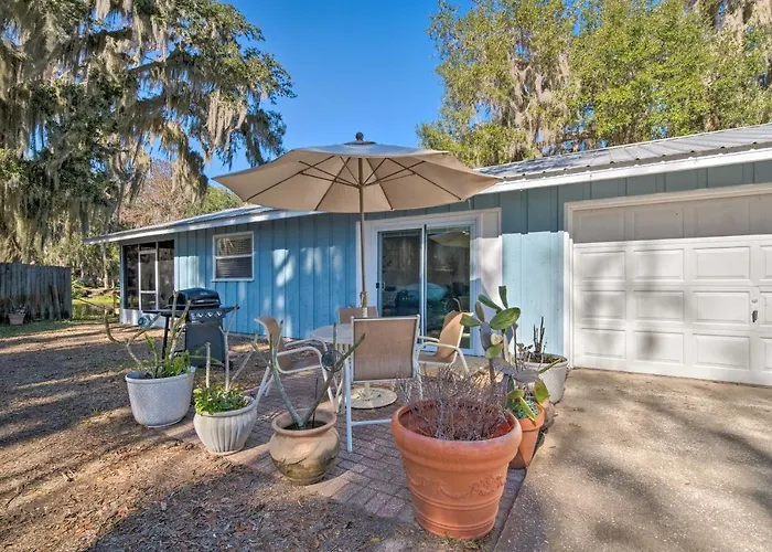 Waterfront Studio W/ Dock Access In Inglis!