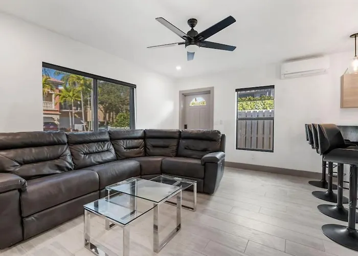 Lauderdale Modern 1 Bedroom 1 Bathroom With Private Backyard