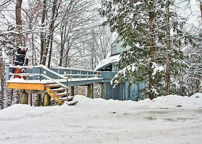 Walk To Ski Trails: Ludlow Home On Okemo Mountain!