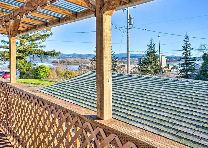 Fire Pit & Bay Views: North Bend Home!