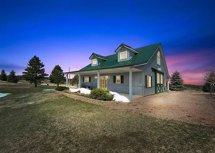 Unique Barn Stay Close To The Hills