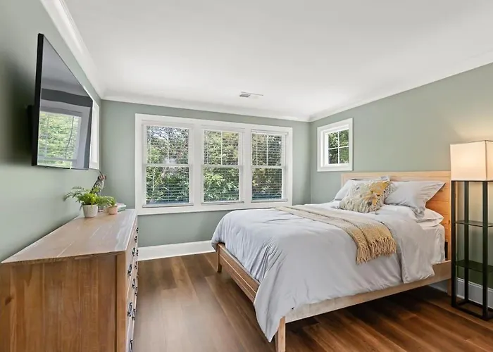 Relax, Rewind, Repeat - New Country Cottage