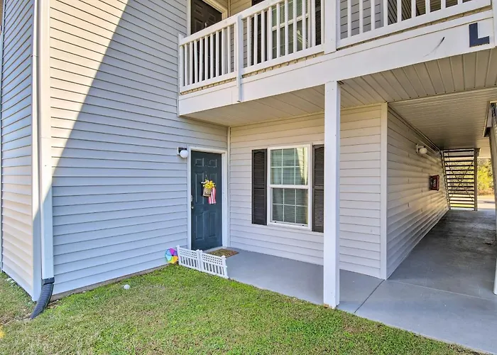 5 Mi To Beach: Gulf Shores Condo W/ Perks!