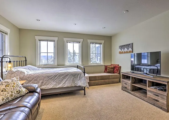 Granby Home: Stunning Mountain & Lake Views!