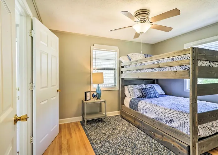 Charming Home W/ Porch: Walk To Greers Ferry Lake!
