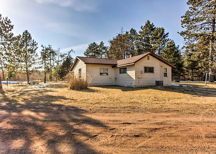 Fish & Hike: Wooded Cabin 9 Mi To Lake Nebagamon!