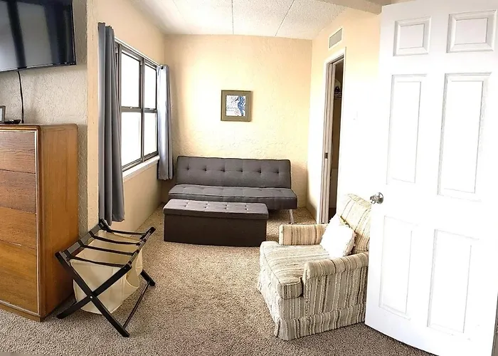 Sunny Padre Island Condo,2 Mi To Beaches, Hot Tub!