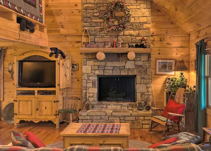 Lake Lure Log Cabin W/ Grill, Near Hiking!