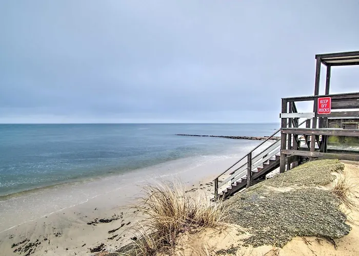 Walk To Beach: Bright & Cozy Cape Cod Studio!