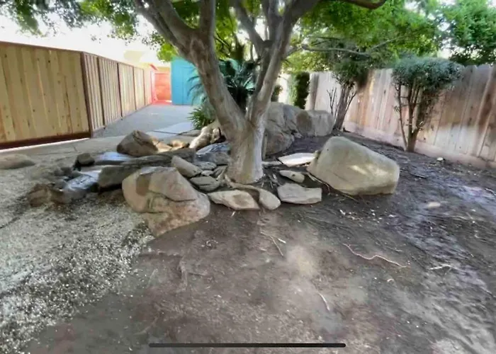 Brand New 2Br Cute Blue Led In North Fresno