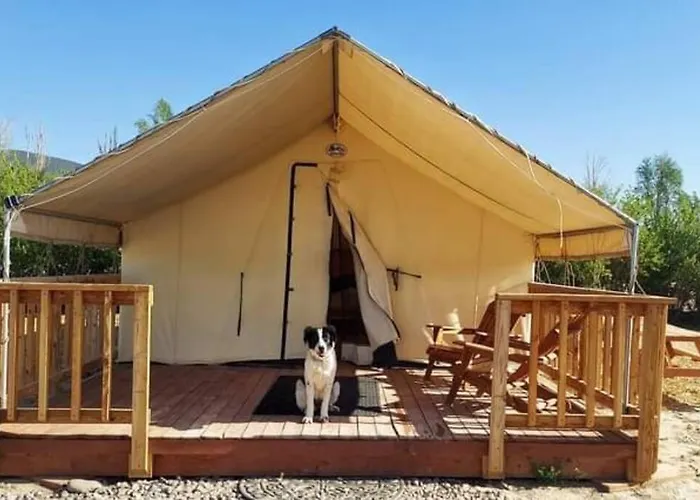 Cozy Glamp Tents At Wildland Gardens