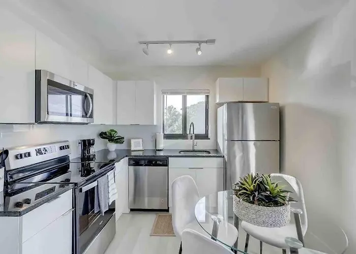 Modern & Beachy-Rlx Space For 6Ppl