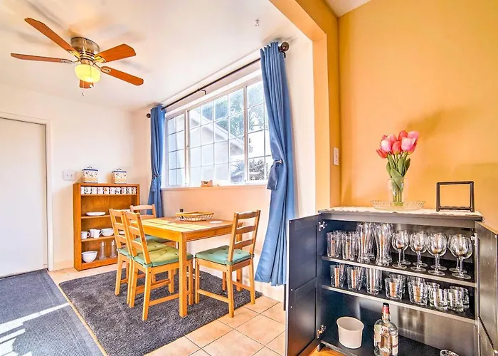 Pet-Friendly Santa Clara Home: 6 Mi To San Jose!
