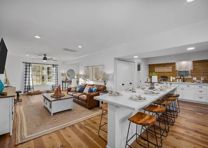 Seabrook 3Br Sleeps 10 W Backyard, Fire Pit Near Kemah