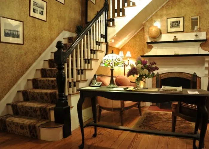 Central House Inn