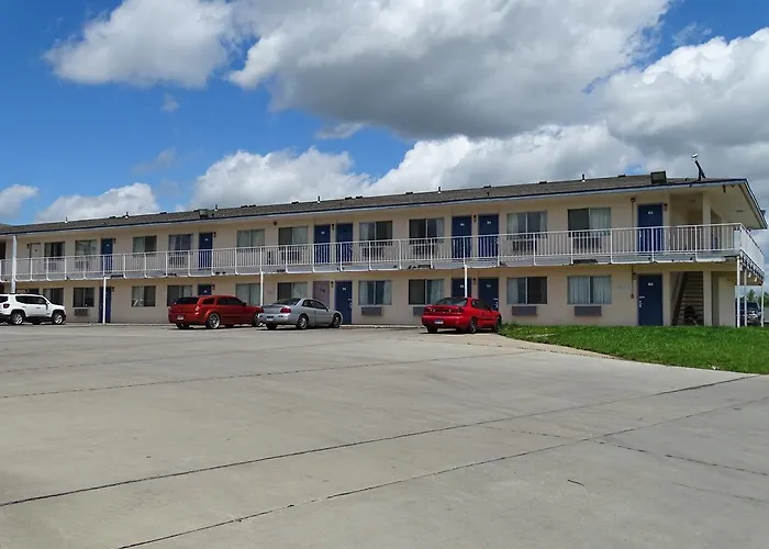 Oyo Travellers Inn