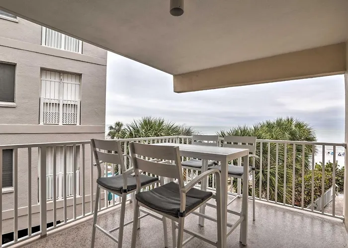 Pool Access! Indian Shores Beachfront Condo