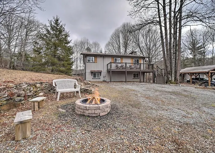 'Stonewood Lodge' Couples Retreat In Glenville!