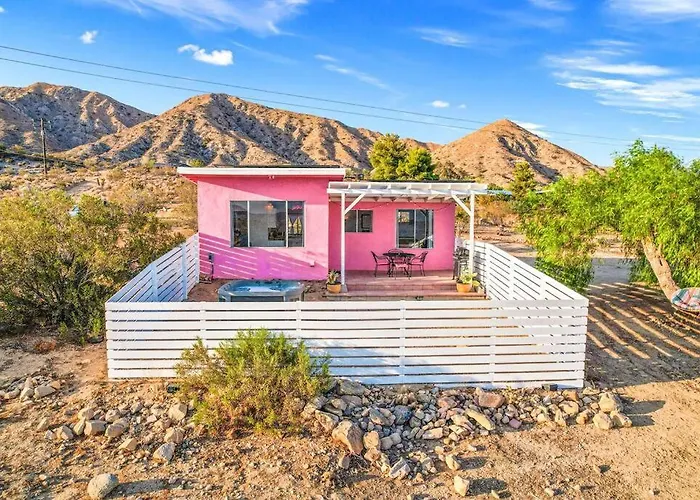Lil Pink - Million Dollar Views On 2 Acres!