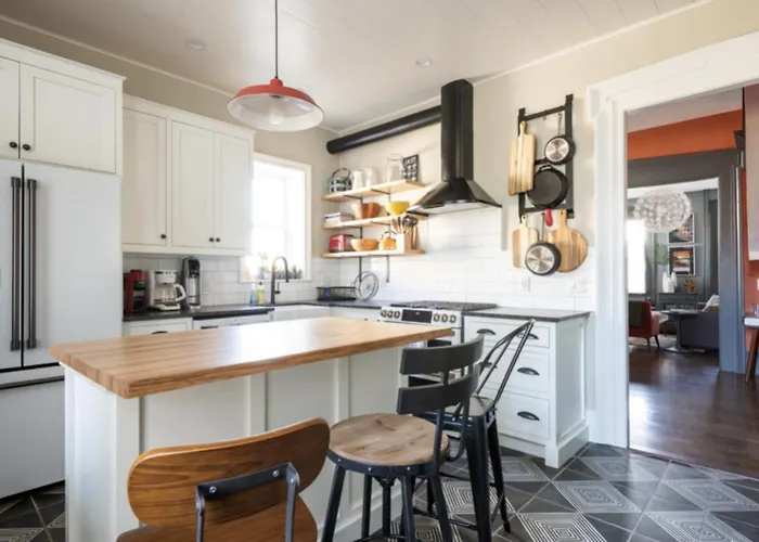 Hudson Valley Retreat In Downtown Hudson, Ny - Sleeps 16-20