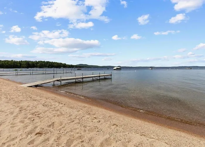 Maine Stay Lake House-Limit12 Home