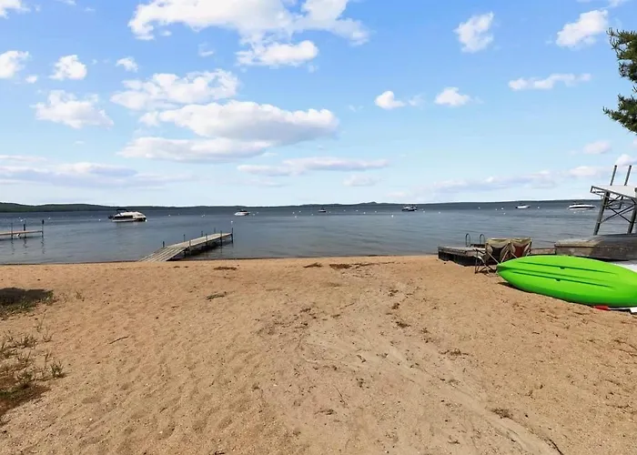 Maine Stay Lake House-Limit12 Home
