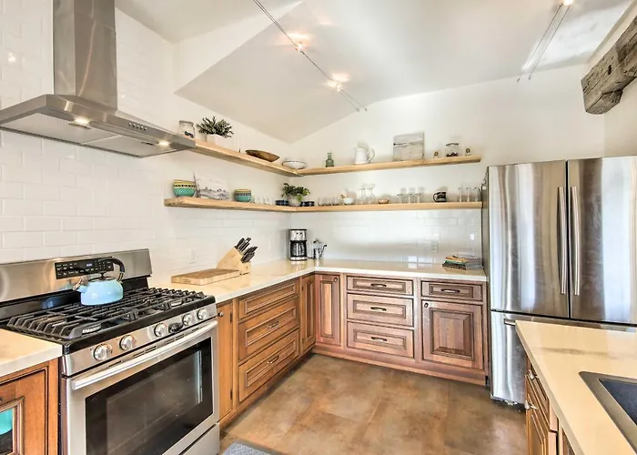 Livingston Home: Your Yellowstone Basecamp