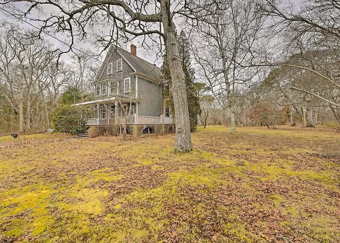 Apt On Vineyard Haven Near Nantucket Sound!