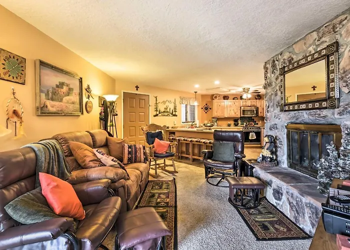 Mountain-View Angel Fire Condo: Walk To Skiing