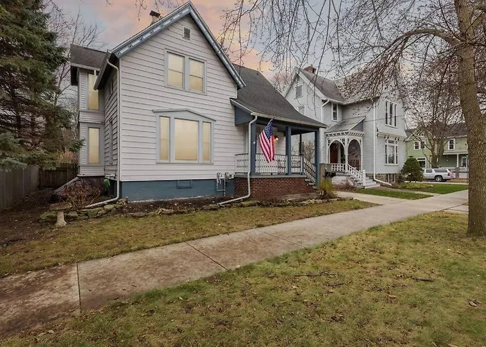 Historic + Pet-Friendly Gem