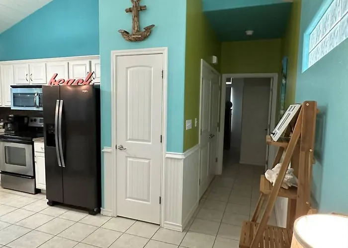 Barefoot Bungalow - Pet Friendly- 2 Bdrm Townhome