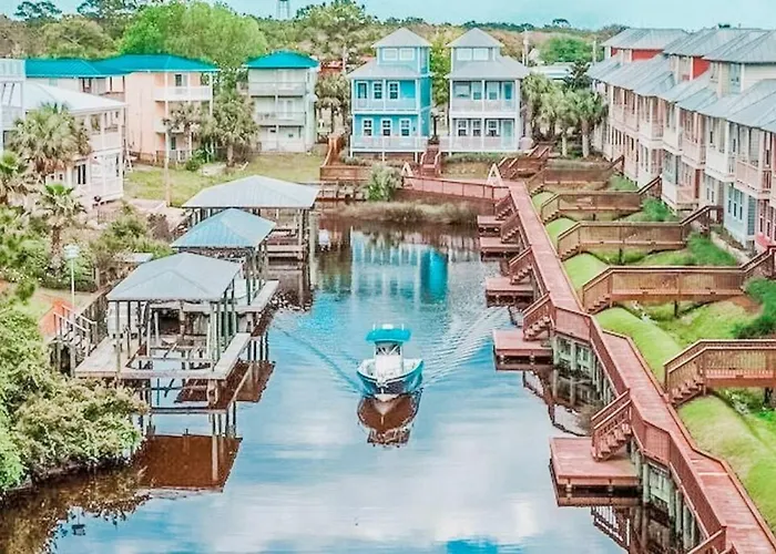 Poolside Condo At Waterside