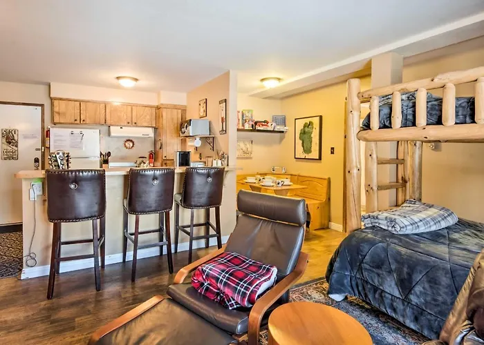 Walk To Ski Lift & Village: Lovely Kirkwood Condo!