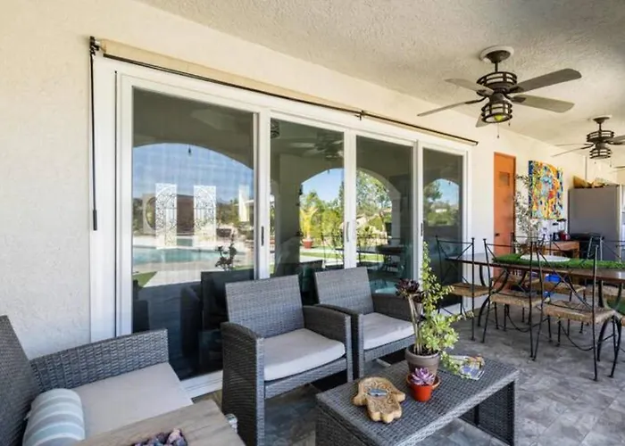 Wine Country Pool Oasis For Couples Or Groups