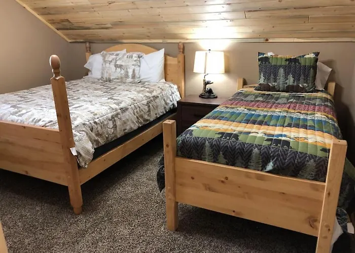 Heated Floors, Hot Tub, Grill
